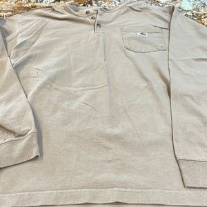 Carhart men’s size large longsleeve work shirt heavy tan/beige in color